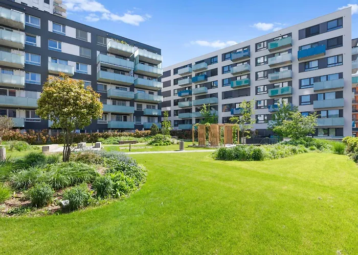 Lam Fuchsia Ac-balcony *