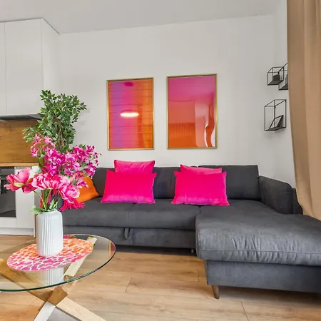 Lam Fuchsia Ac-balcony Apartman Pozsony