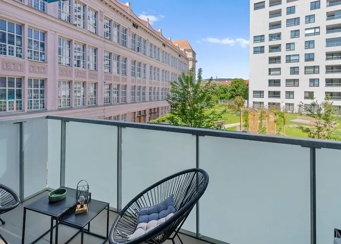 Lam Fuchsia Ac-balcony Apartmán *